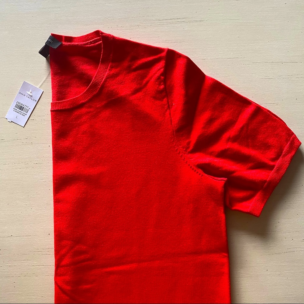 NEW WITH TAGS! Red Ann Taylor Short Sleeve Blouse